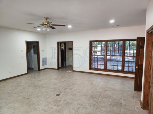 6 Country Oaks Drive, Little Rock, AR 72223-9500