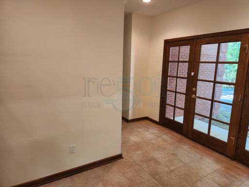 6 Country Oaks Drive, Little Rock, AR 72223-9500