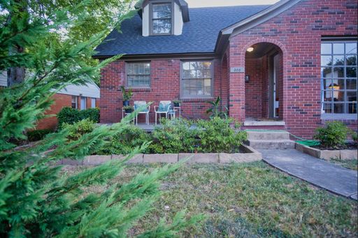 Wonderful Apartment in Hillcrest! – photo 1