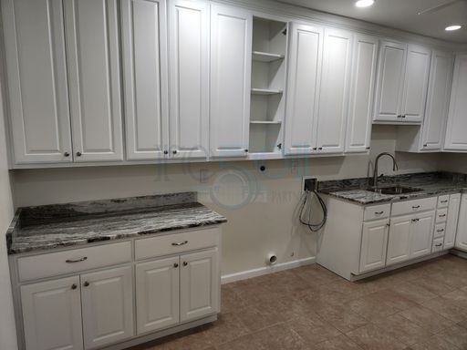 6 Country Oaks Drive, Little Rock, AR 72223-9500