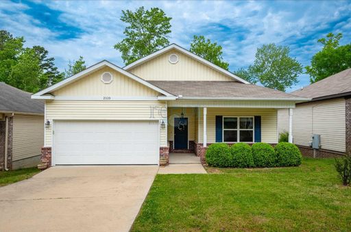 *Coming Available in December* Gorgeous Find In West Little Rock! Reduced Monthly Rate – photo 1