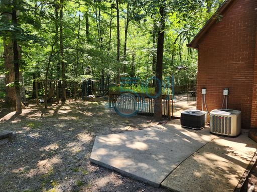 6 Country Oaks Drive, Little Rock, AR 72223-9500