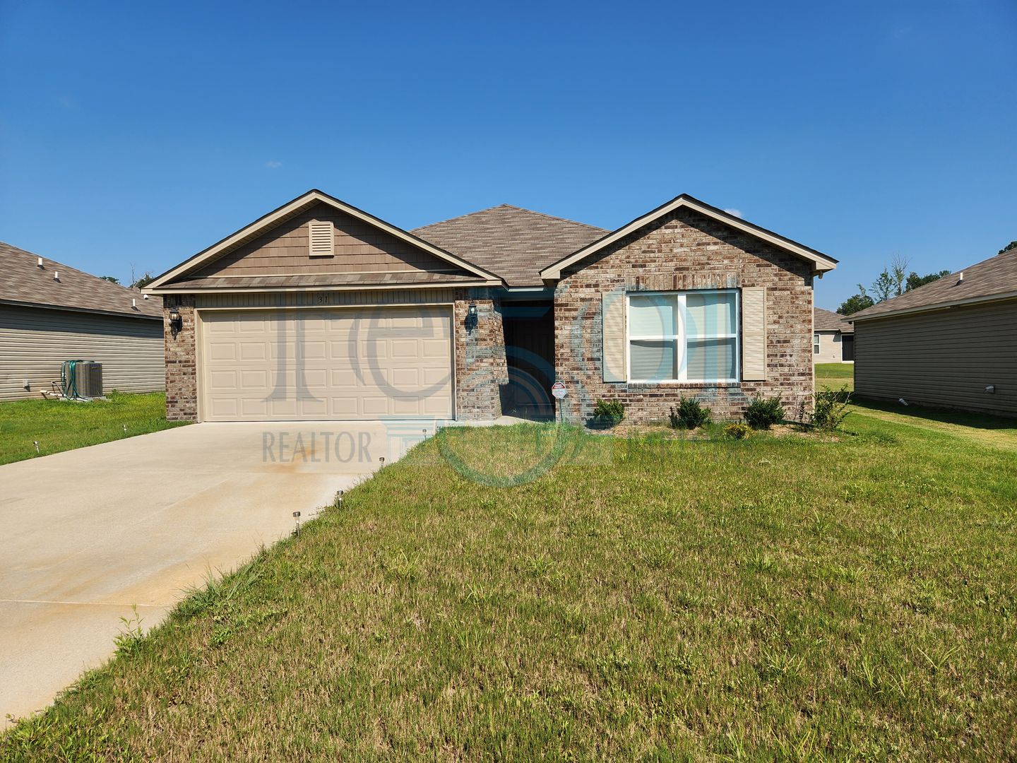 Little Rock House: 31 Avant Garde Dr.