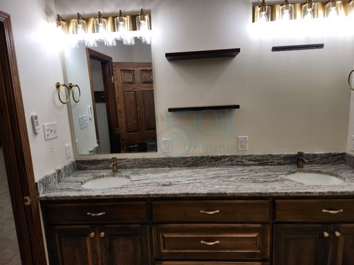 6 Country Oaks Drive, Little Rock, AR 72223-9500