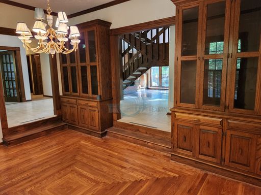 6 Country Oaks Drive, Little Rock, AR 72223-9500