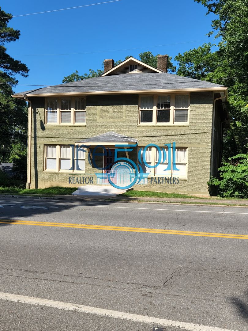 Little Rock Townhome: 1305 Kavanaugh Blvd - Unit A