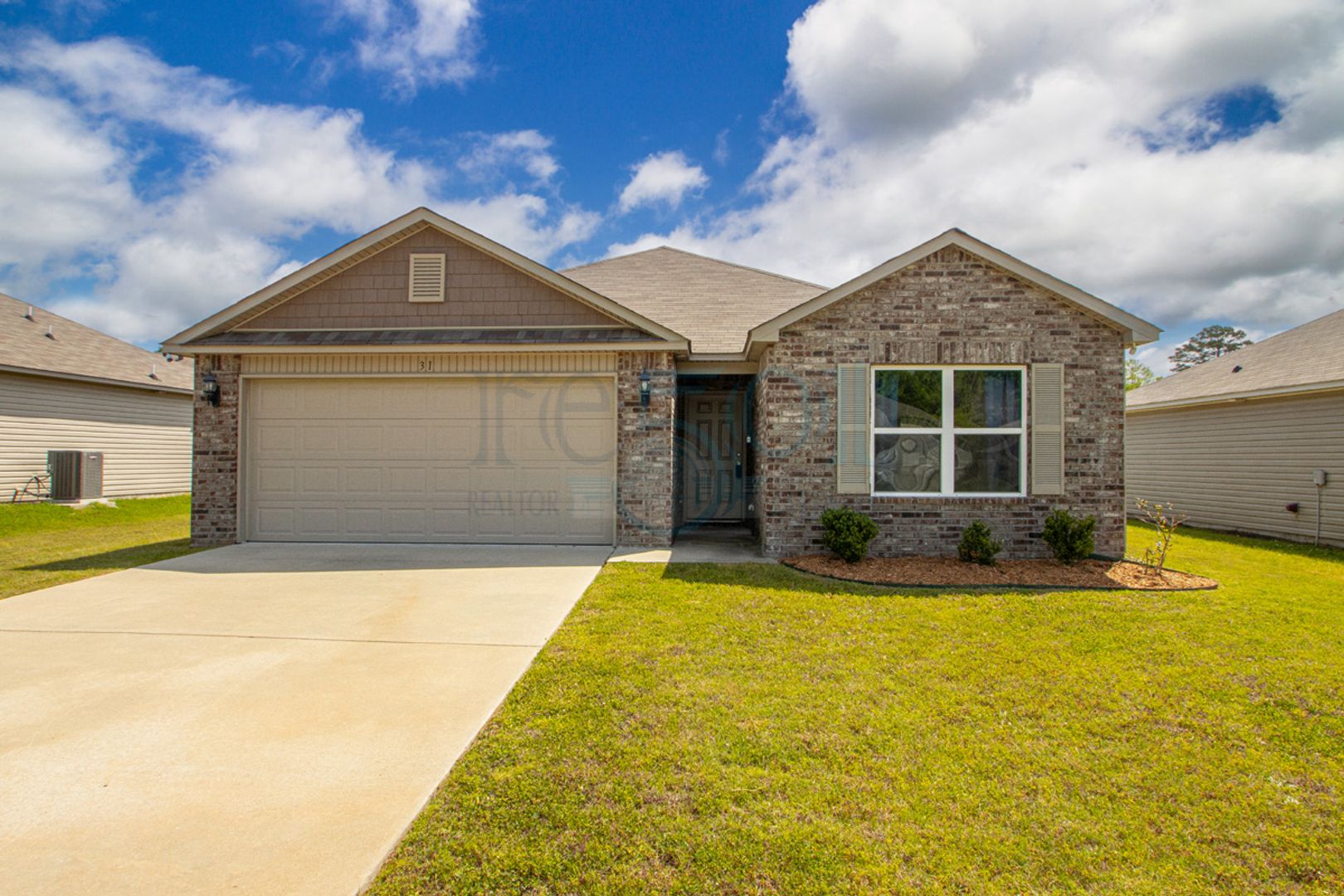 Little Rock House: 31 Avant Garde Dr.