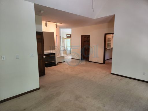 6 Country Oaks Drive, Little Rock, AR 72223-9500