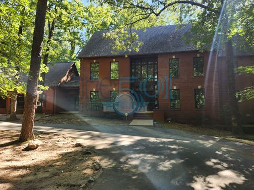 6 Country Oaks Drive, Little Rock, AR 72223-9500
