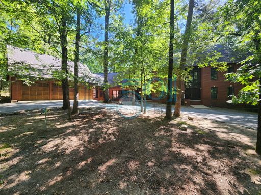 6 Country Oaks Drive, Little Rock, AR 72223-9500