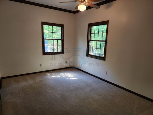 6 Country Oaks Drive, Little Rock, AR 72223-9500