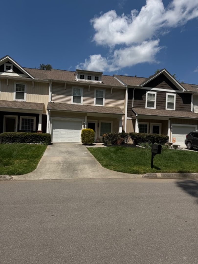 Knoxville Townhome: 10737 Carpenter Run Lane