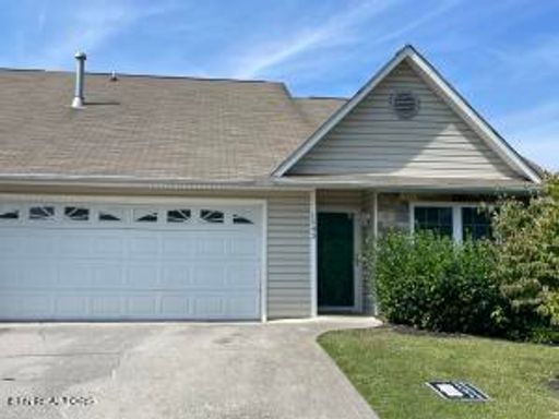 Knoxville 37914 - 3 bedroom, 2 bath home – photo 1