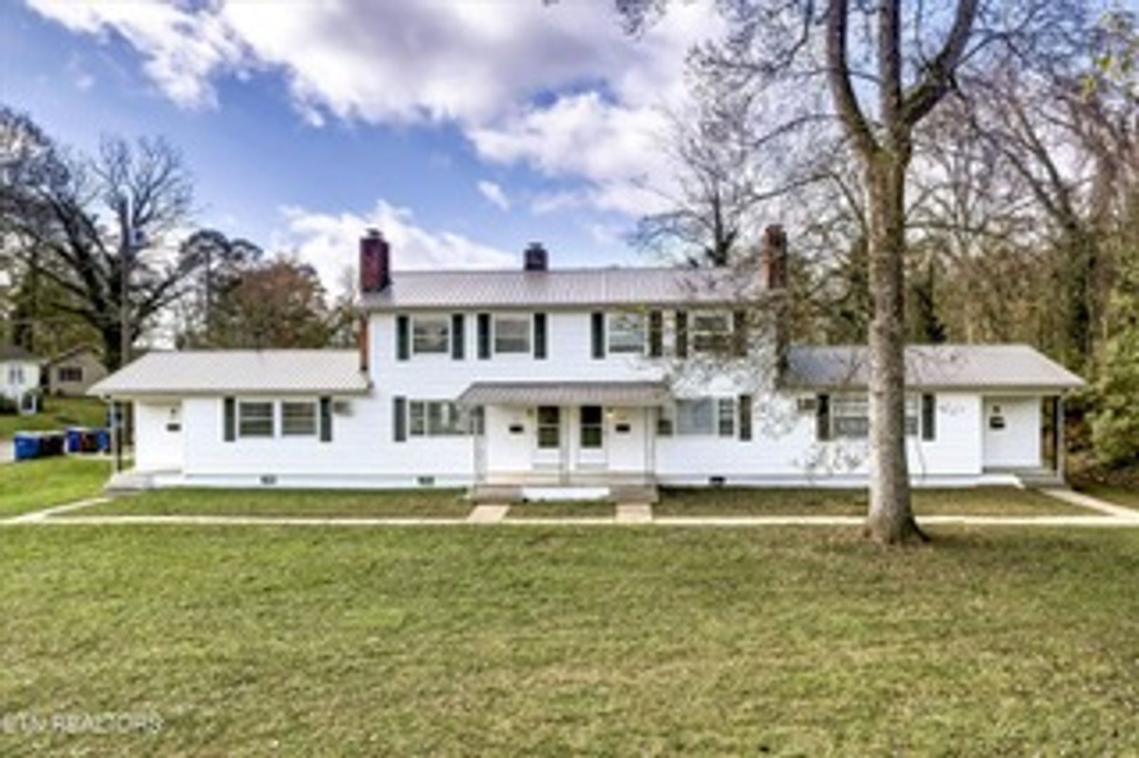 Oak Ridge Townhome: 221 West Fairview Road