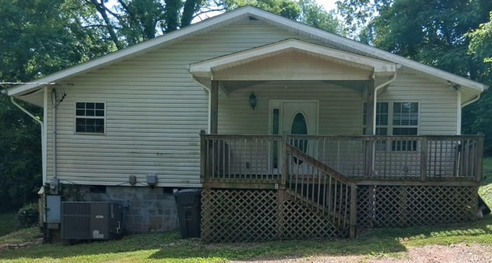 Knoxville House: 1616 Folsom Avenue