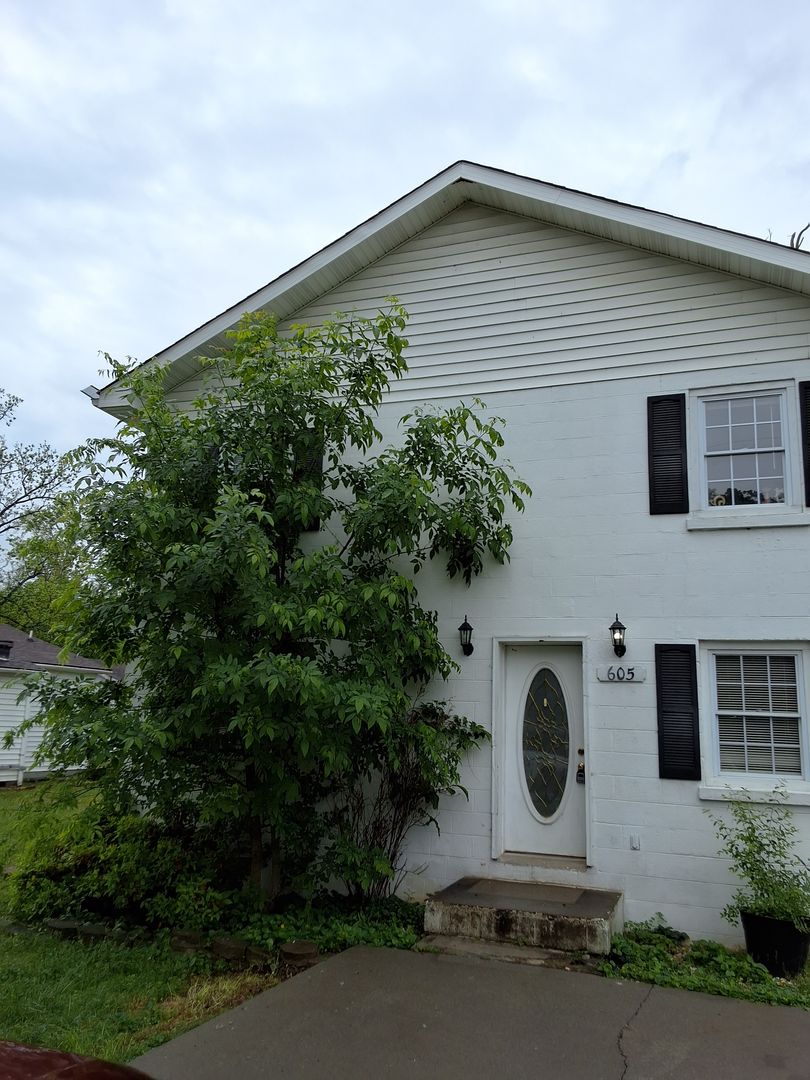 Maryville House: 605 Wright Road