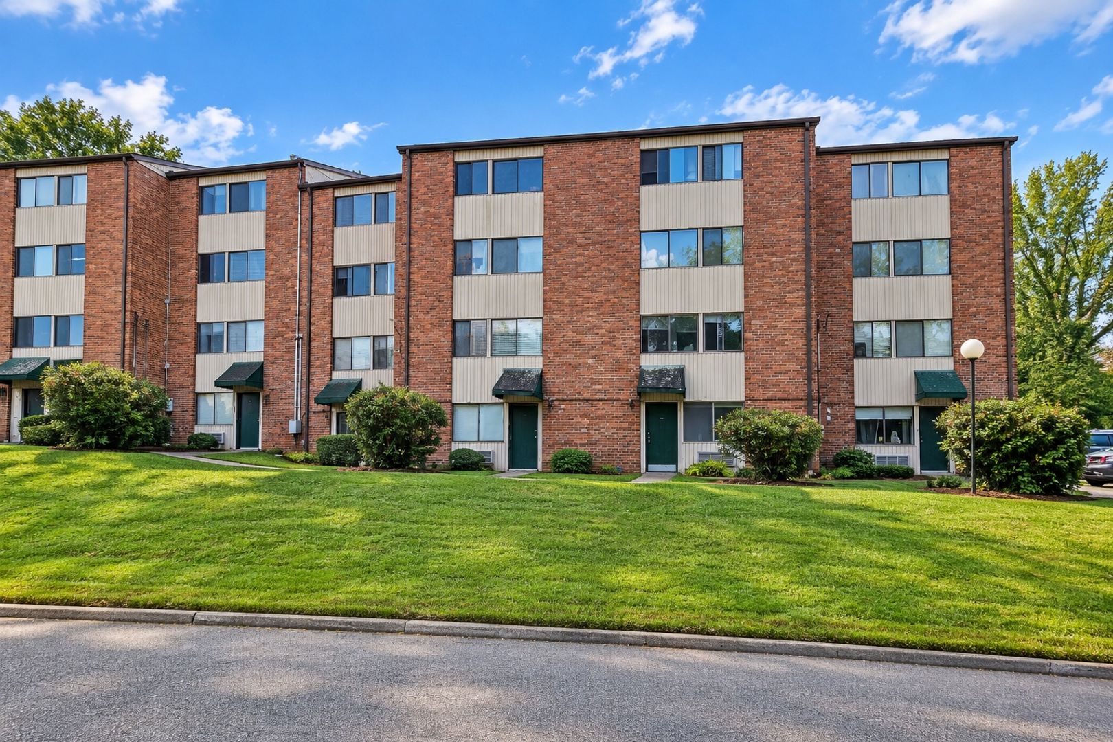 Knoxville Condo: 2718 Painter Avenue