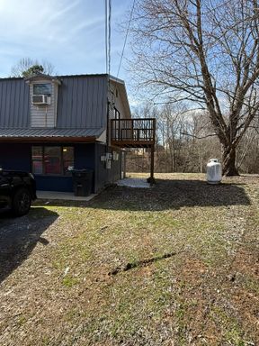 Knoxville 37938 - 2 bedroom, 1 bath – photo 1