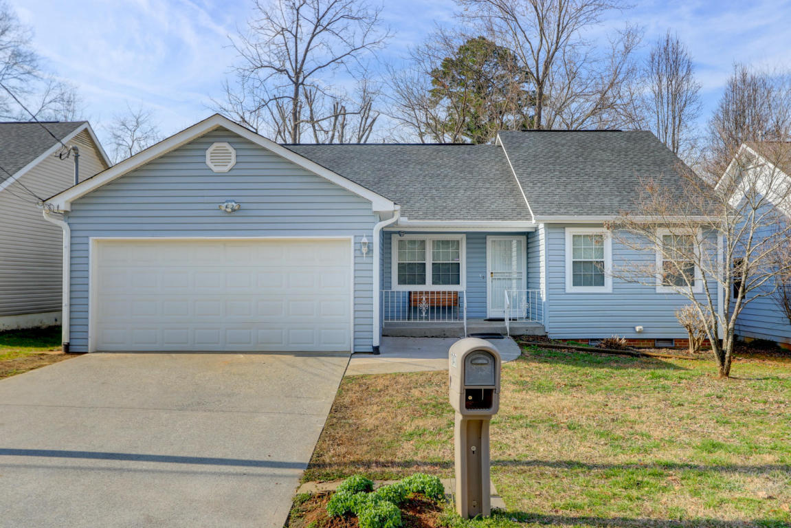 Knoxville House: 1341 Woodridge Drive