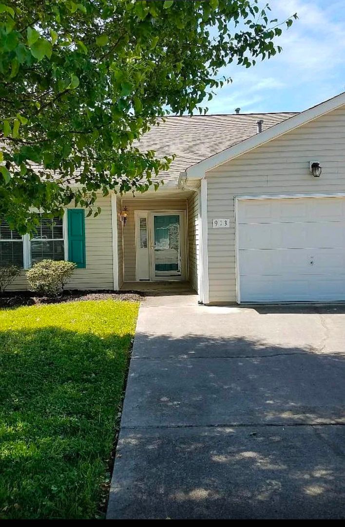 Knoxville House: 913 Brittany Deanne Lane