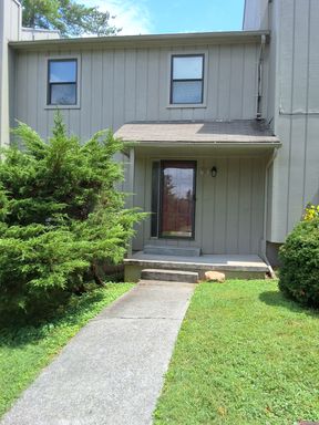 West Knoxville 37923 - 3 bedroom, 2.5 bath condo – photo 1
