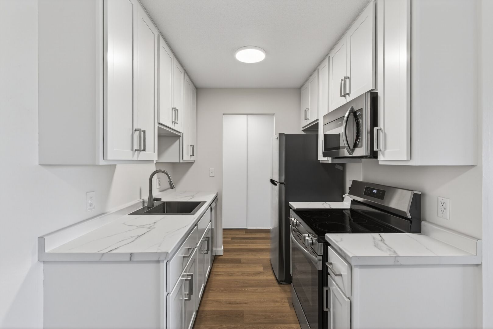 COON RAPIDS Apartment: 2400 109th AVE NW