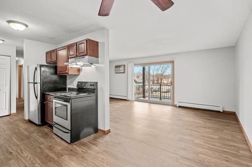 1st Floor ~ One Bedroom Apartment w/walk out patio ~ Find Your Home in the Heart of Burnsville