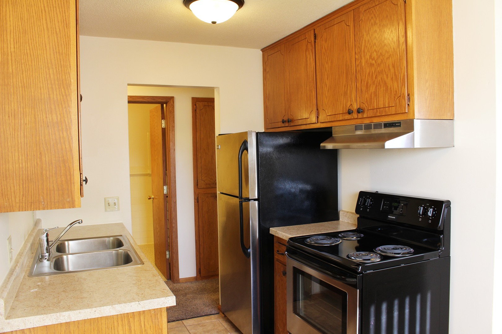 St Paul Apartment: 2244 Minnehaha Ave East