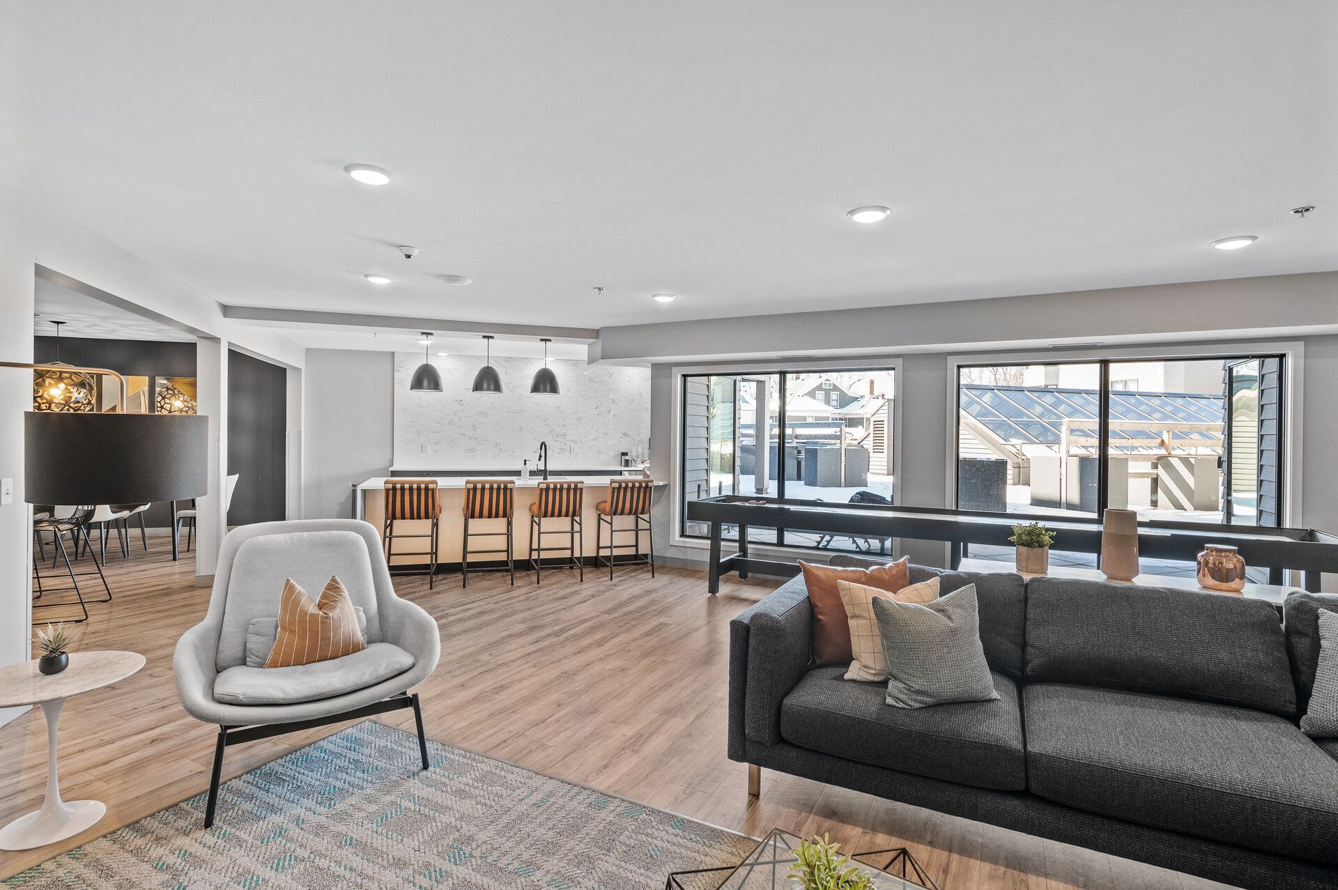 St. Paul Apartment: 400 Selby Ave