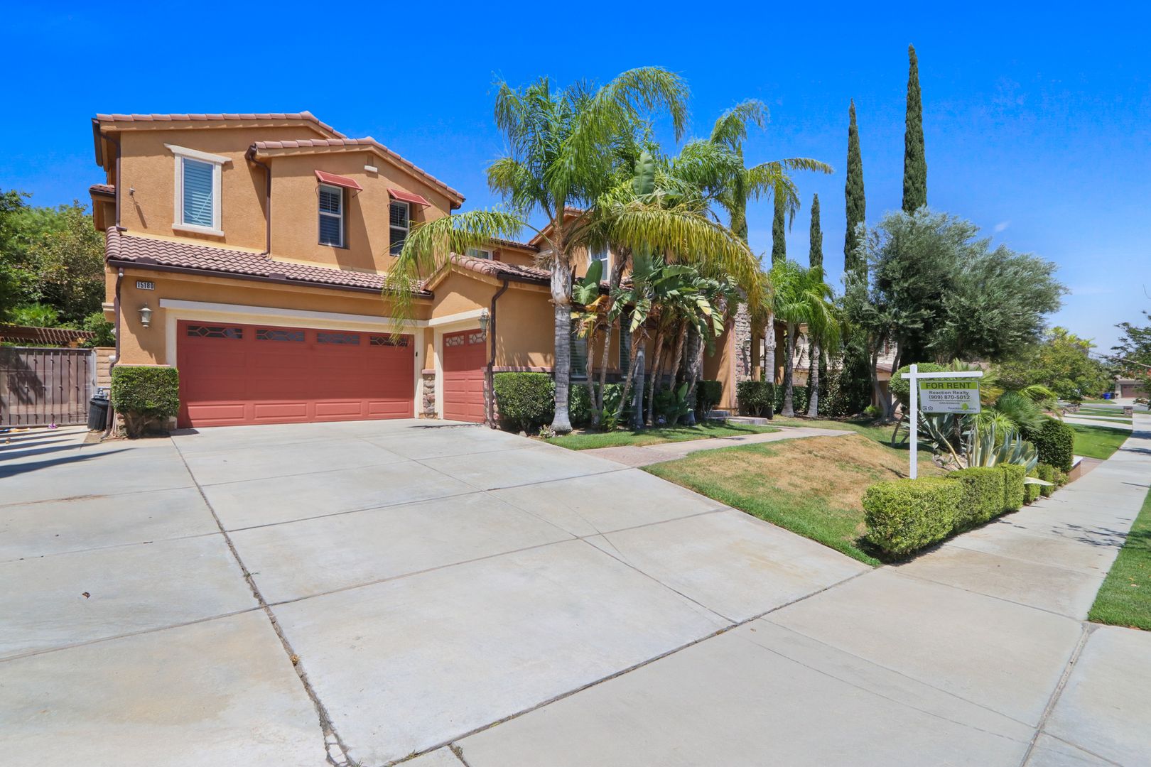 Fontana House: 15180 Willow Wood Ln.