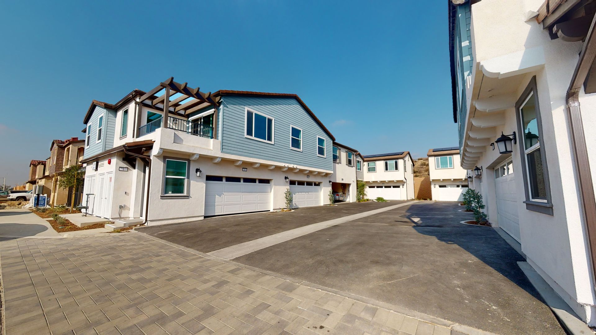 Fontana House: 15166 Horizon St. #1