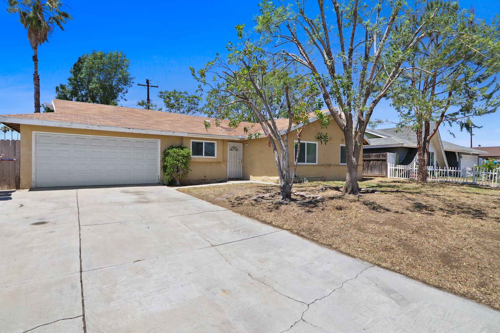 Riverside House: 10743 Cass St.