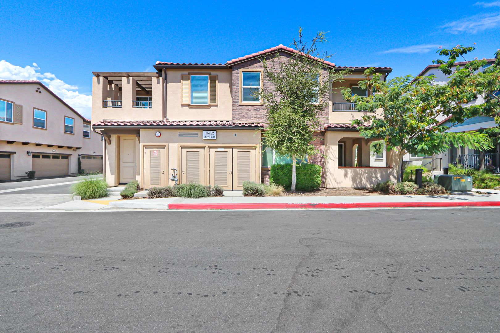 Fontana House: 15232 Horizon St.  #7
