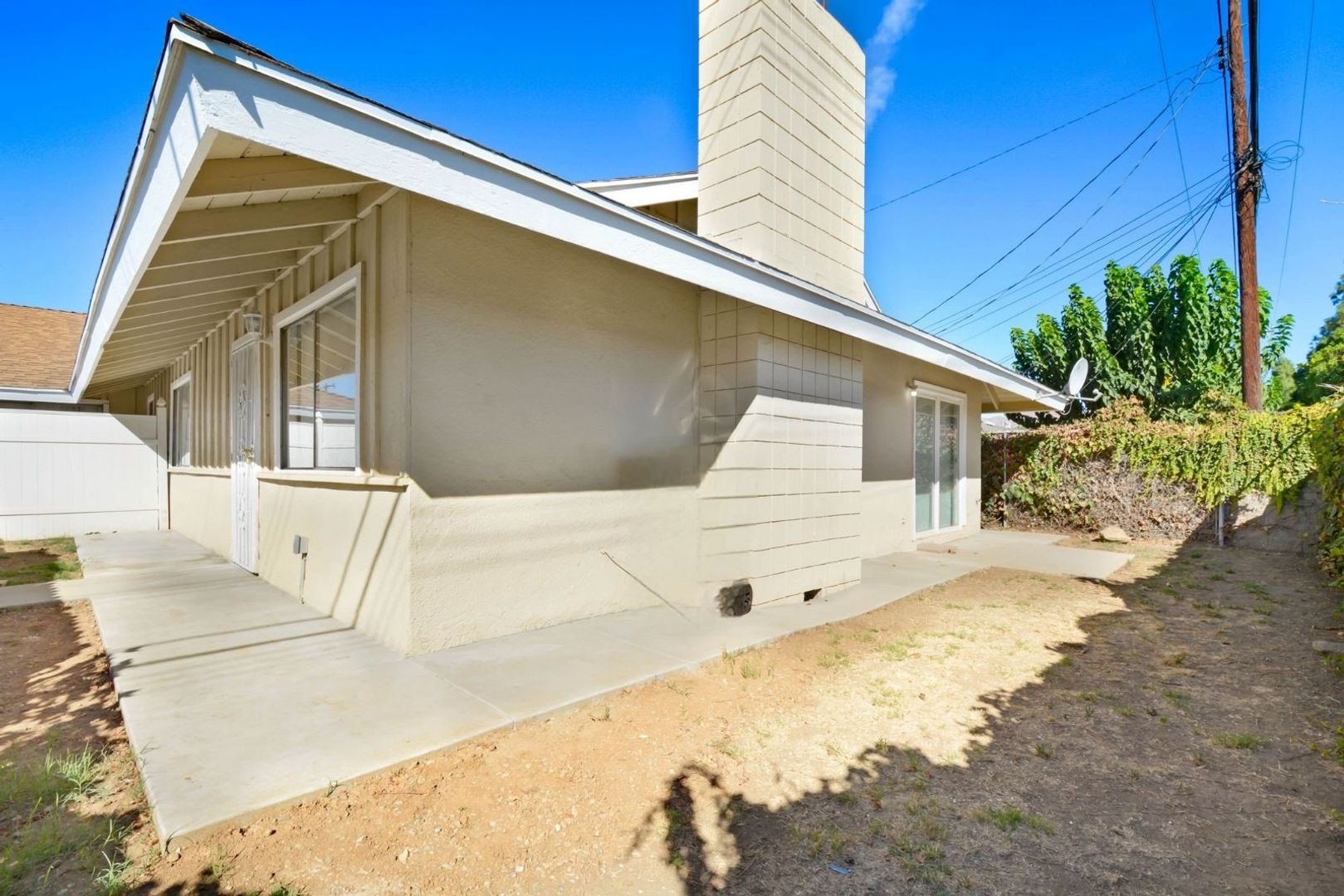 Moreno Valley Apartment: 13874 Mcdonnell St.