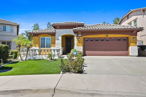 Sierra Lakes Golf Community Living with Paid Solar | 3 Bed, 2 Bath Single-Stor – photo 1