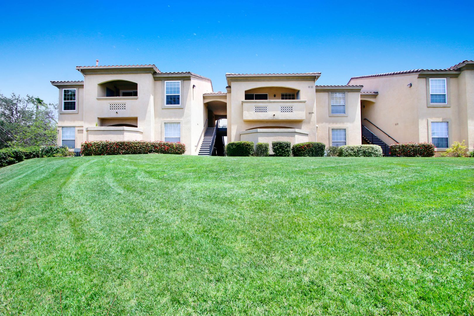Riverside Condo: 375 Central Ave Unit #102