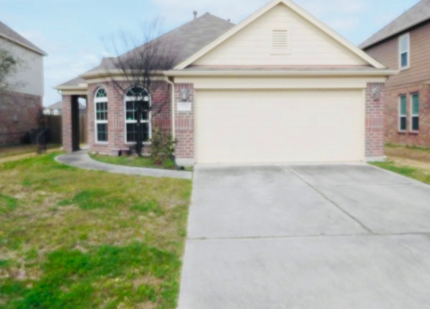 Spring House: 5011 Forest Hurst Glen