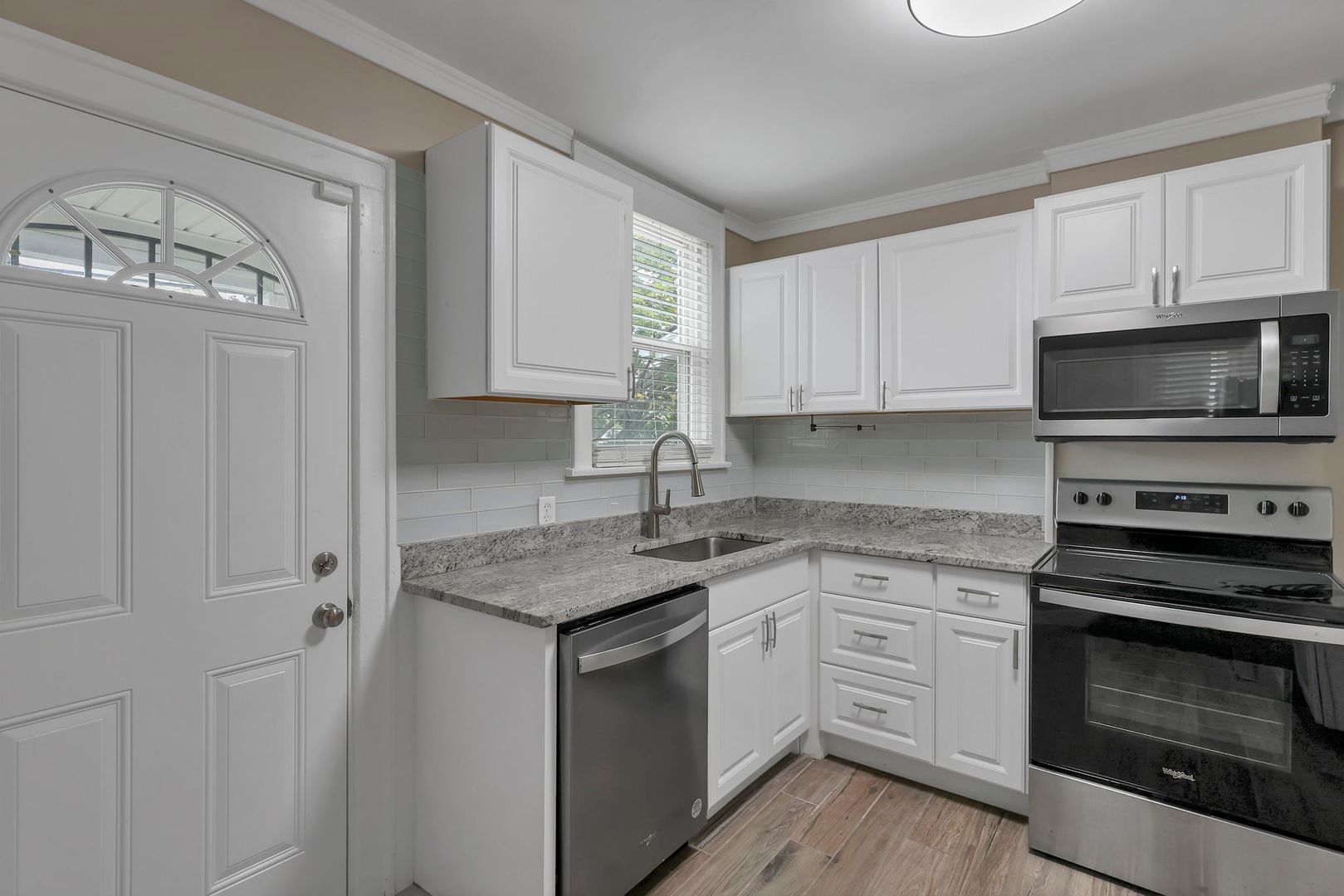 Columbus Apartment: 618-620 Lilley Ave