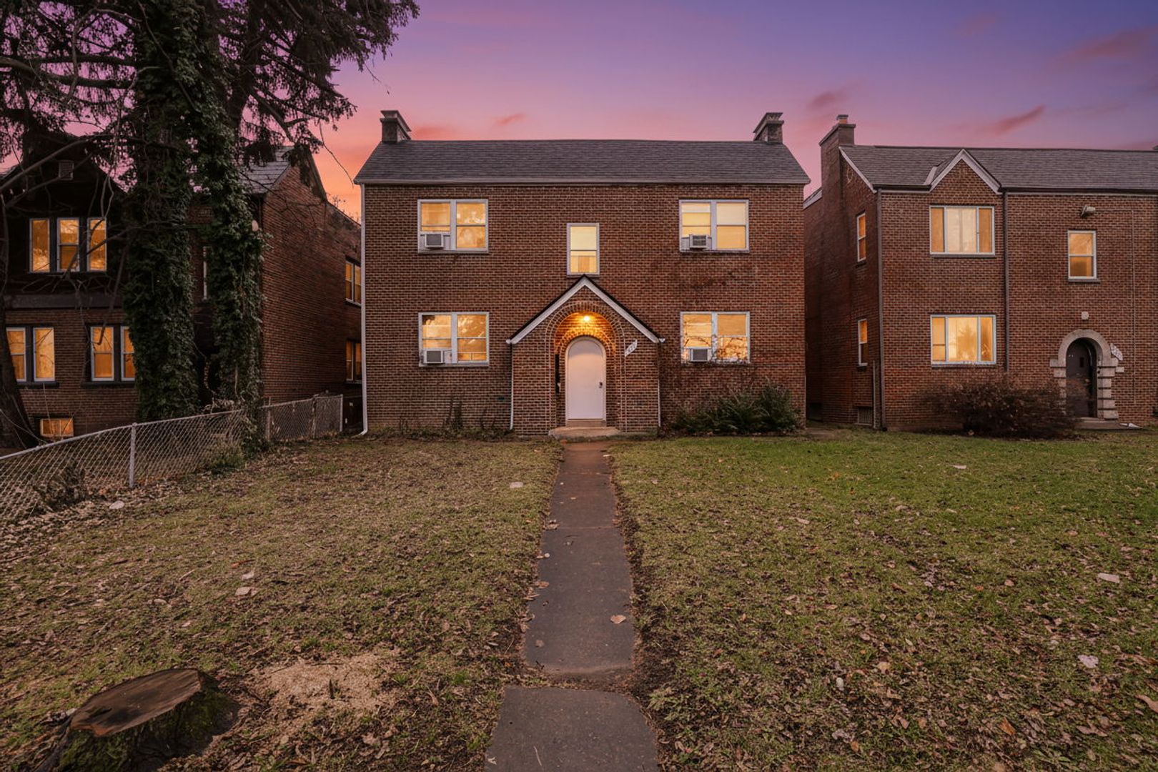 Columbus Apartment: 987 Lilley Ave