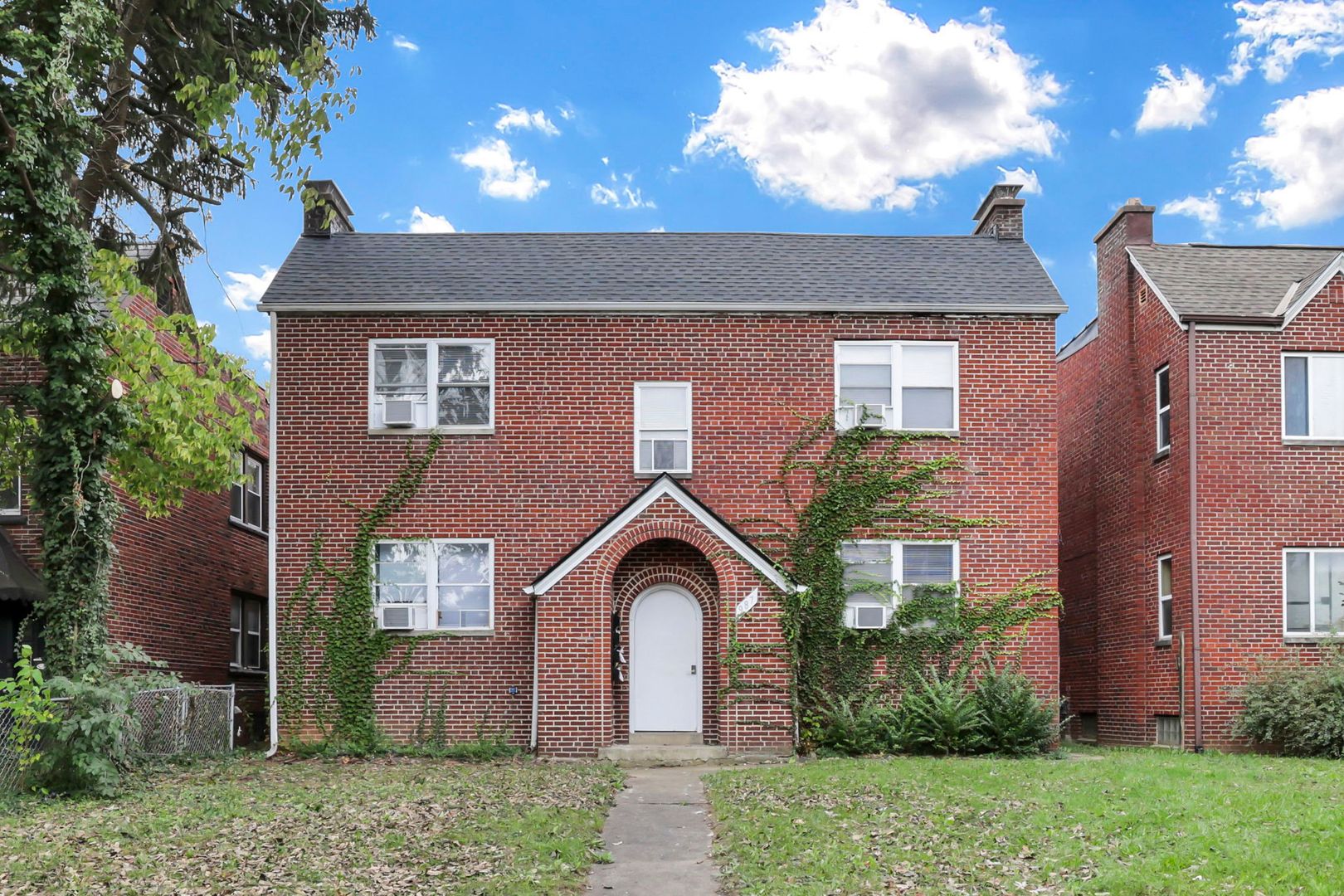 Columbus Apartment: 987 Lilley Ave