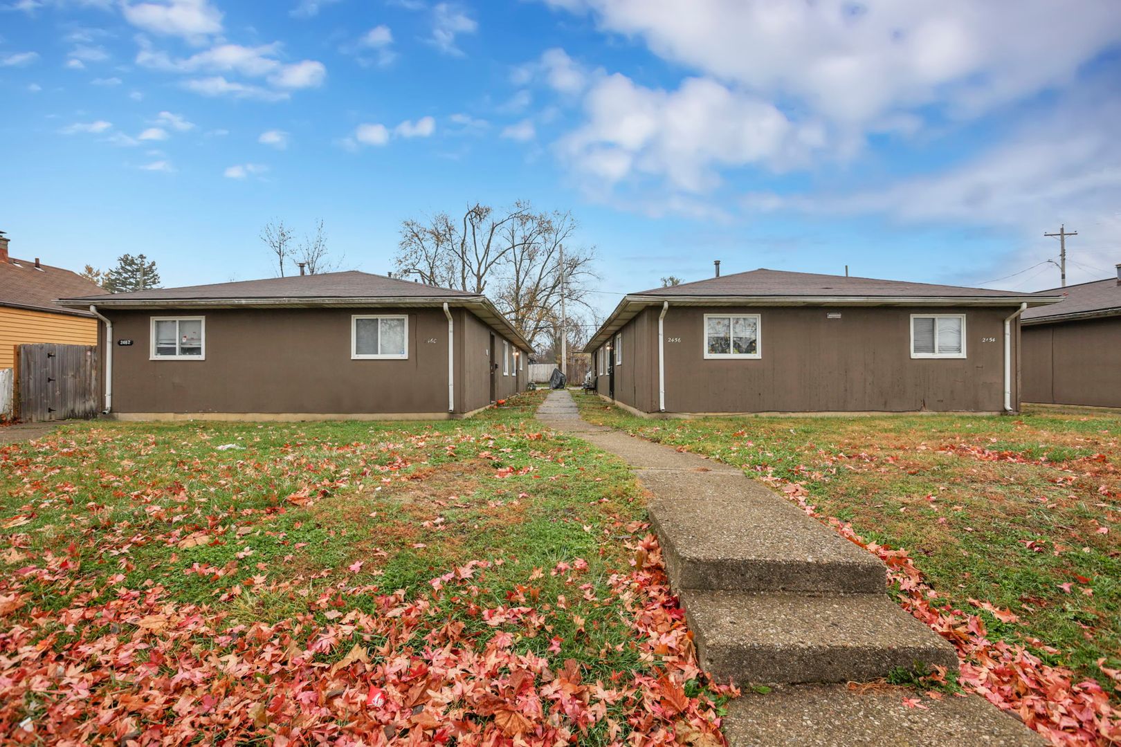 Columbus Apartment: 2460-2462 Hiawatha St