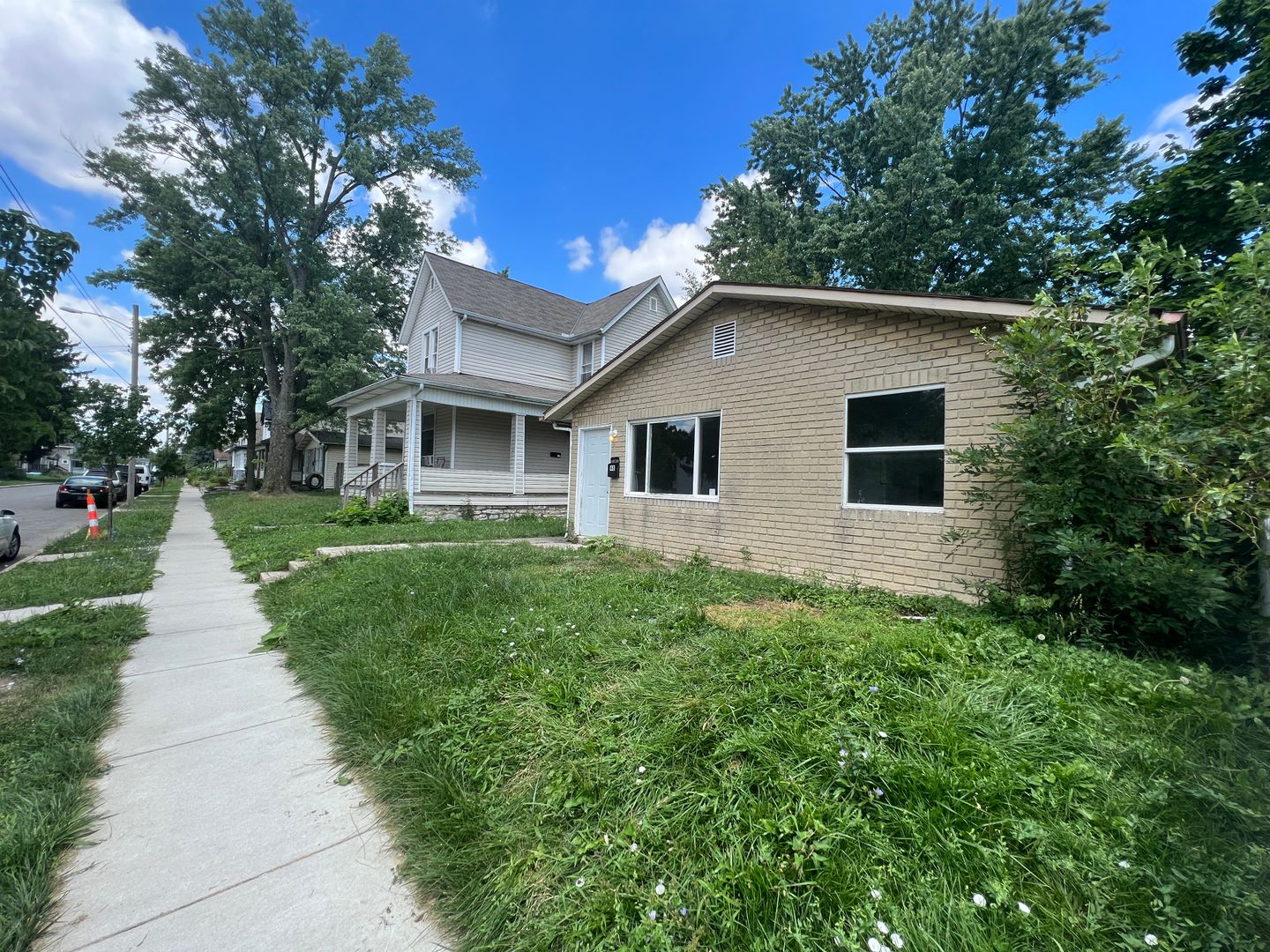 Columbus Apartment: 48-50 N Eureka Ave