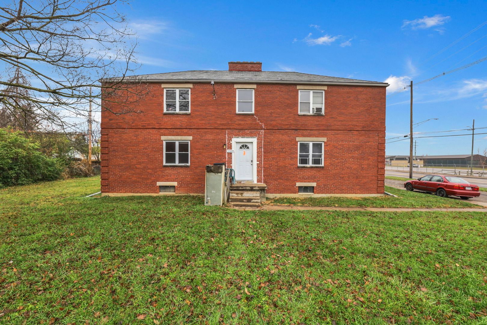 Columbus Apartment: 209 N James Rd