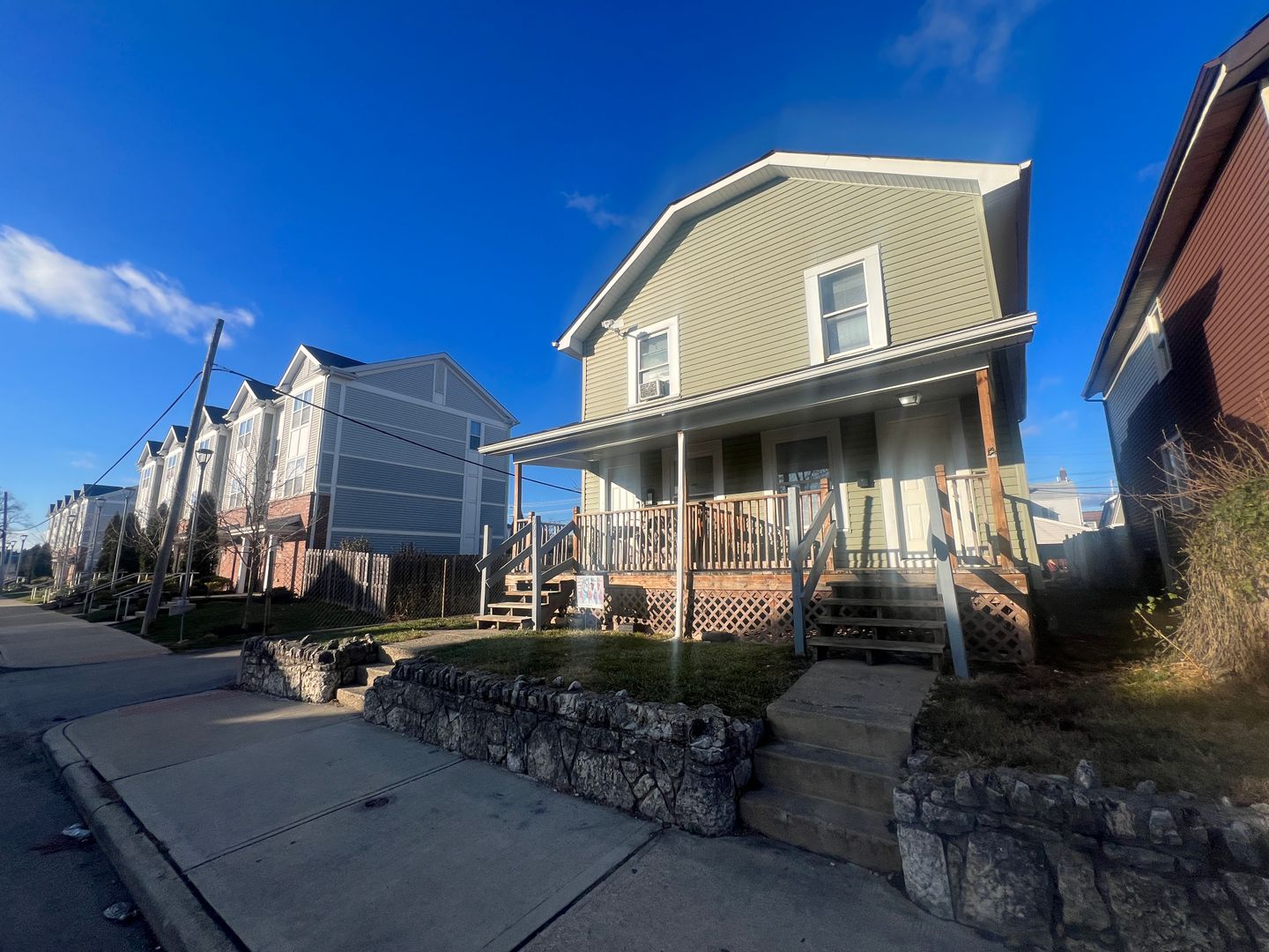 Columbus Apartment: 808-810 Reinhard Ave