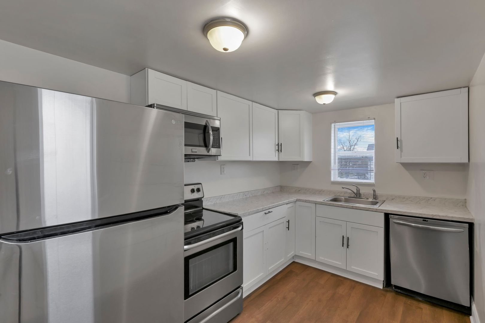 Columbus Apartment: 85-85 1/2 S Wheatland Ave