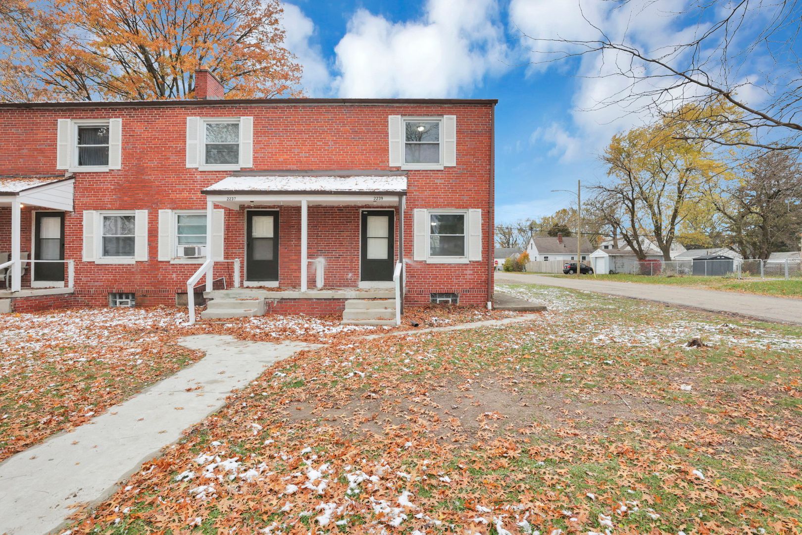 Columbus Apartment: 2233-2239 N Homestead Dr