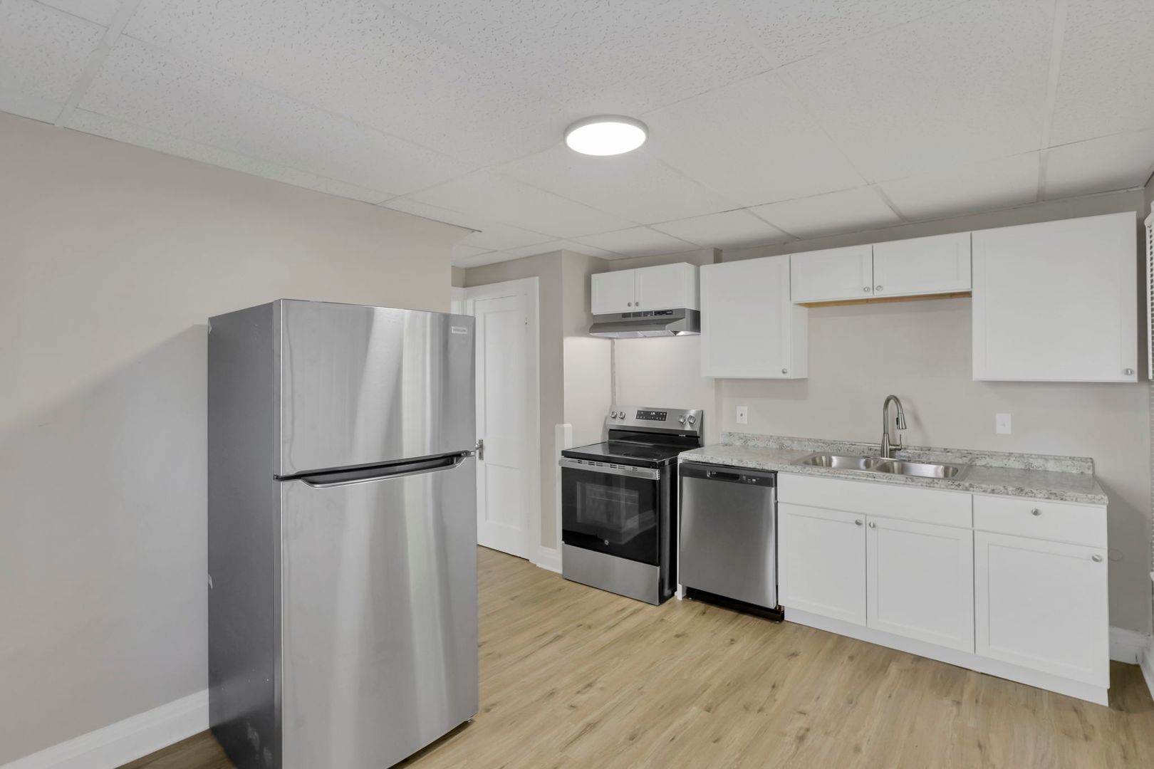 Columbus Apartment: 45-47 N Hague Ave