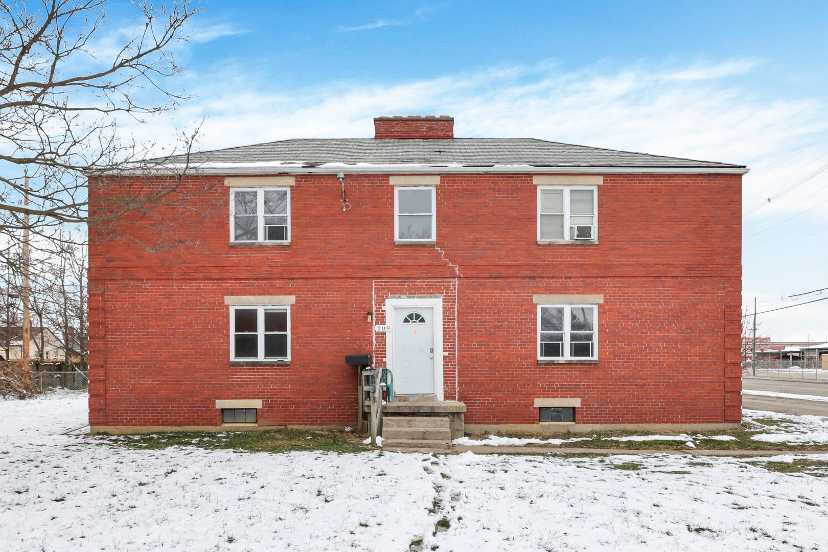 Columbus Apartment: 209 N James Rd