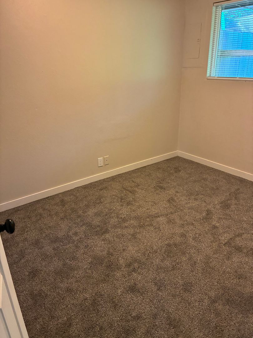 Vancouver Apartment: 1604 Bryant St.