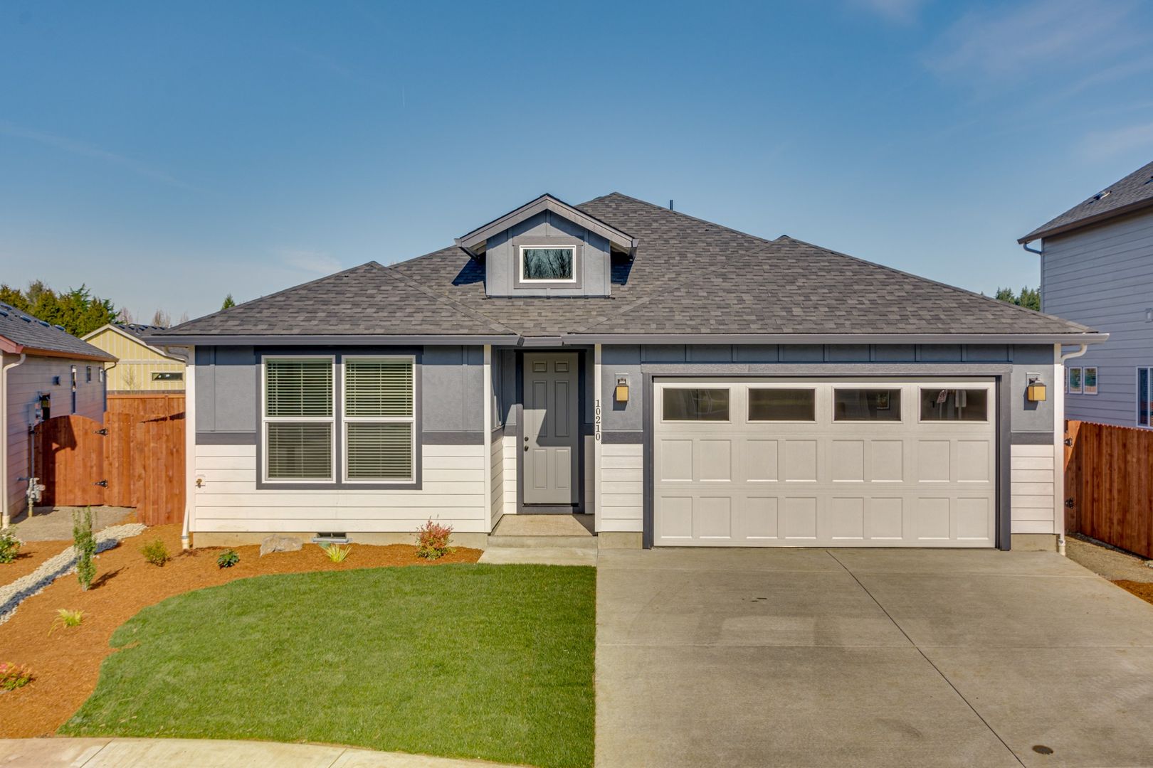 Vancouver House: 10210 NE 106th Cir